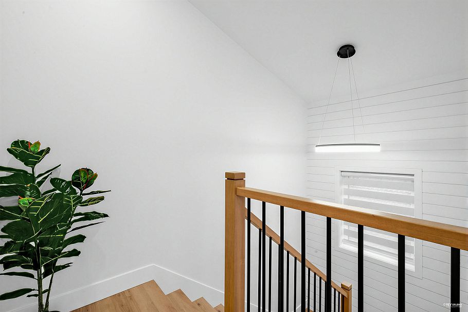 2 1020 Nootka Street Vancouver, BC - 23