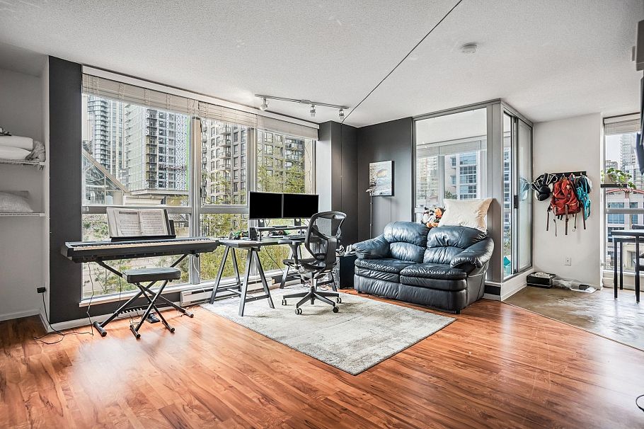 503 1238 Richards Street Vancouver, BC - 1
