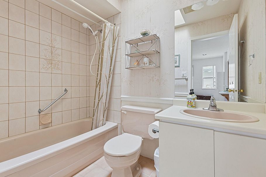 729 W 62nd Avenue Vancouver, BC - 18