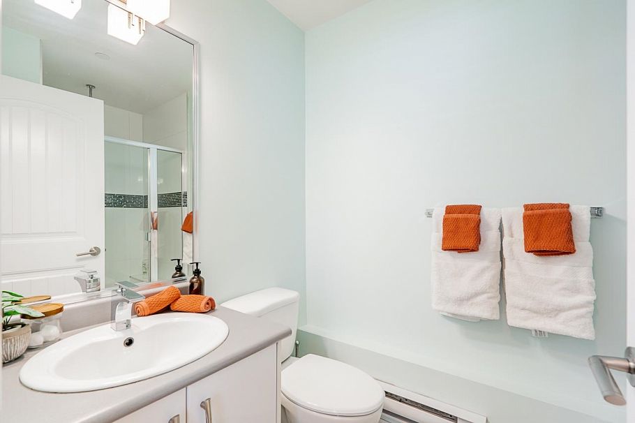 4438 Ontario Street Vancouver, BC - 29