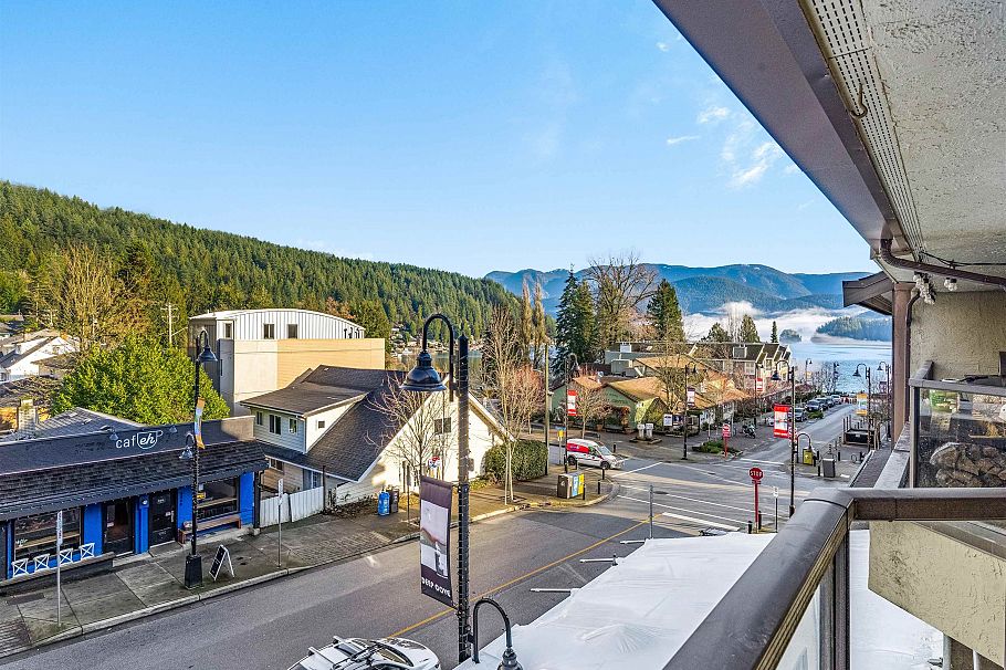 203 4323 Gallant Avenue North Vancouver, BC - 27