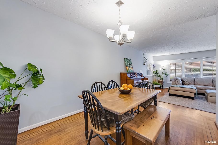 3020 Thorncliffe Drive North Vancouver, BC - 10