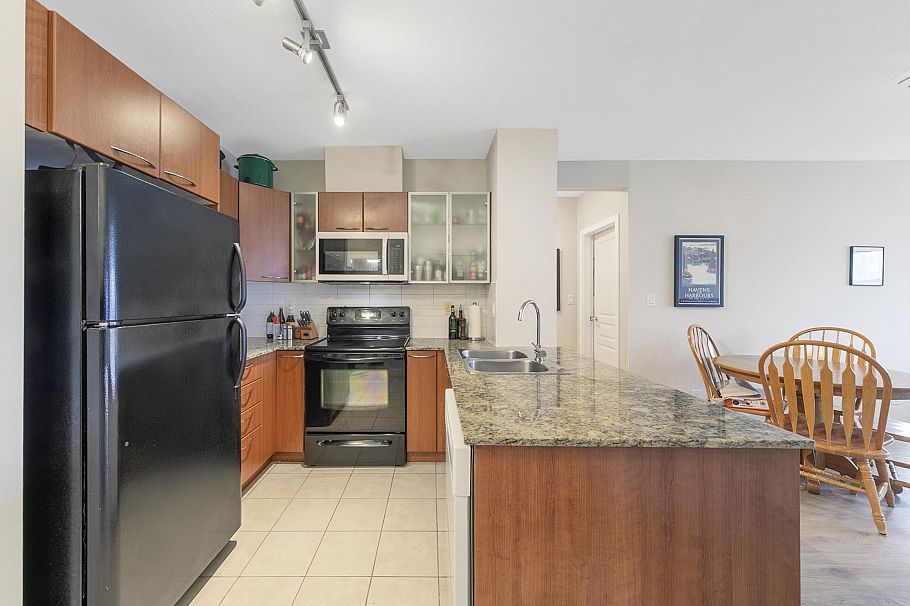 415 4028 Knight Street Vancouver, BC - 13