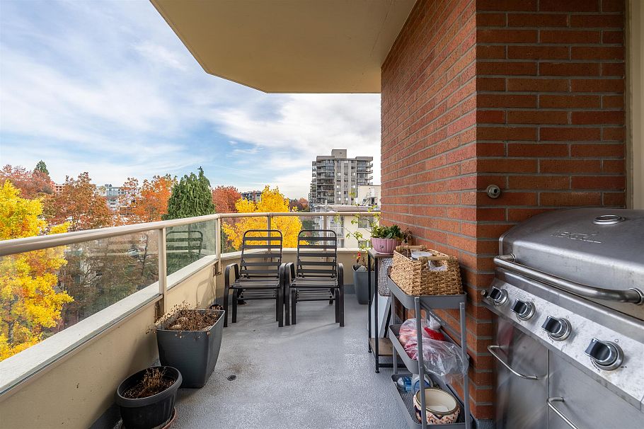 801 160 W Keith Road North Vancouver, BC - 34