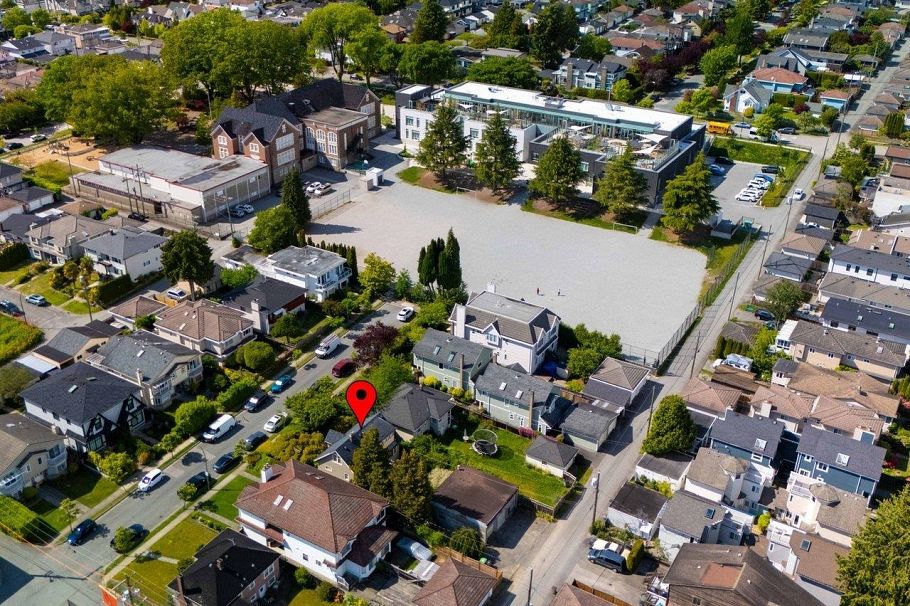 8510 Montcalm Street Vancouver, BC - 28