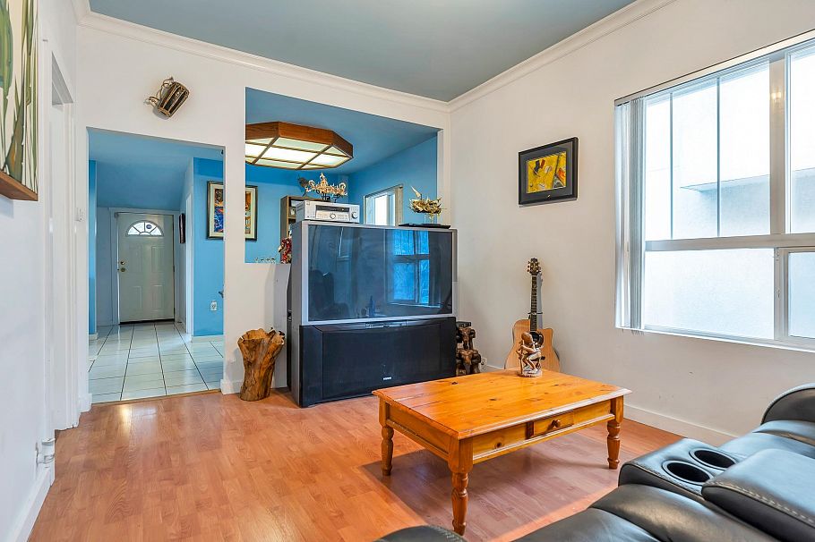 3242 Venables Street Vancouver, BC - 4