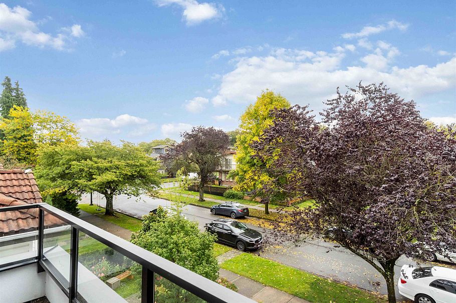 2577 Parker Street Vancouver, BC - 40