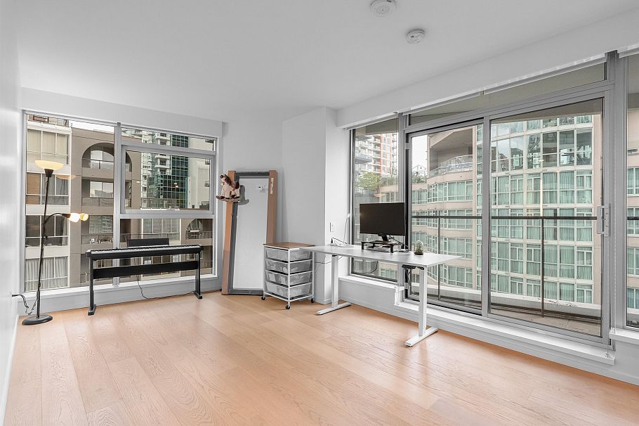 708 889 Pacific Street Vancouver, BC - 10