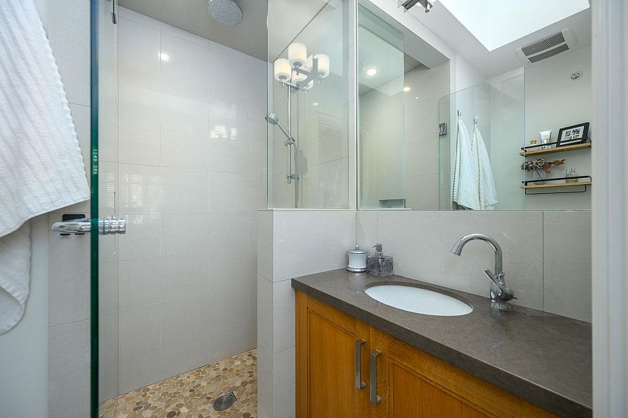 4241 Balkan Street Vancouver, BC - 19