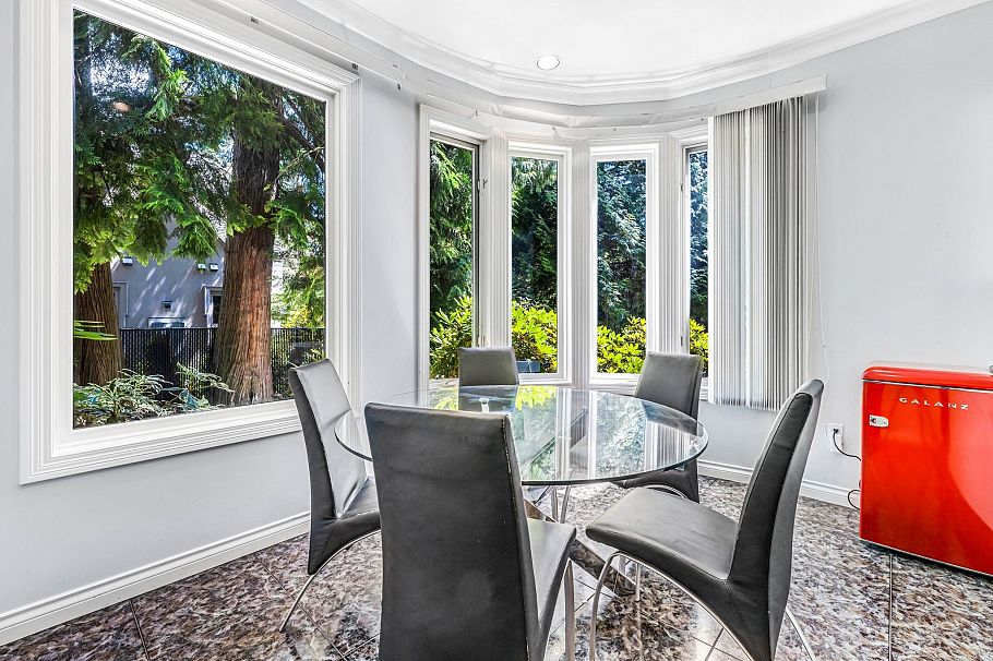 1569 W 35th Avenue Vancouver, BC - 13