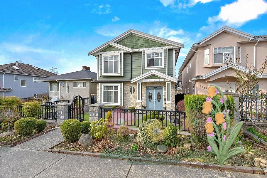 2643 E 8th Avenue Vancouver, BC - 6