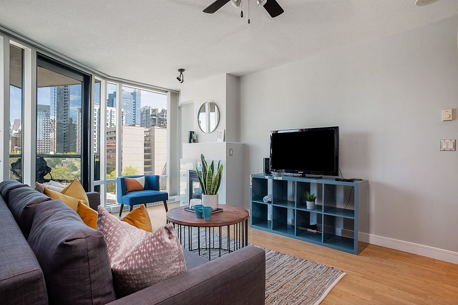 801 1003 BURNABY STREET, Vancouver BC V6E 4R7 Vancouver, BC - 1