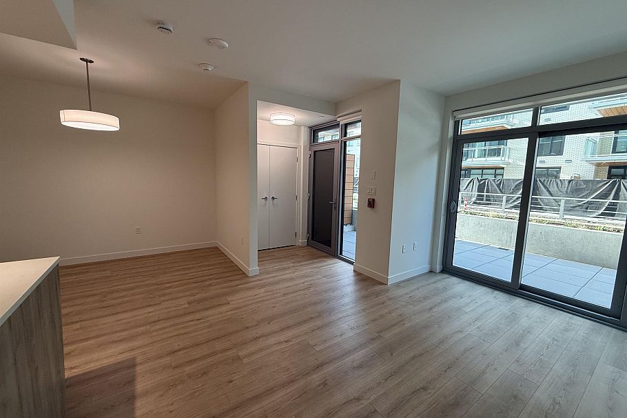 117 755 HARBOURSIDE DRIVE, North Vancouver BC V7P 0G1 North Vancouver, BC - 2