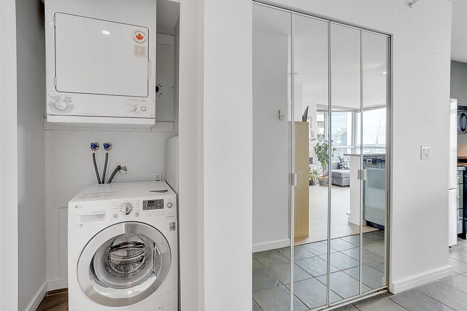 2507 1068 Hornby Street Vancouver, BC - 14