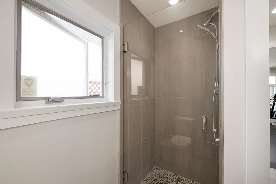 2678 Ailsa Crescent North Vancouver, BC - 24