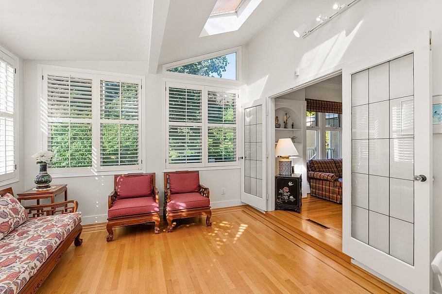 1537 W 40th Avenue Vancouver, BC - 17