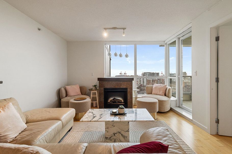 1702 125 Milross Avenue Vancouver, BC - 4