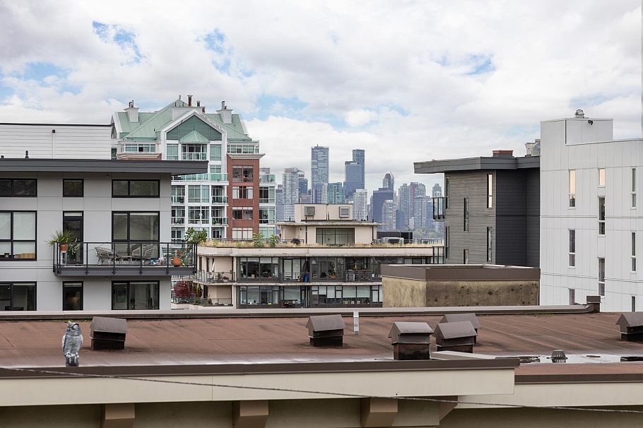 211 155 E 5th Street North Vancouver, BC - 28