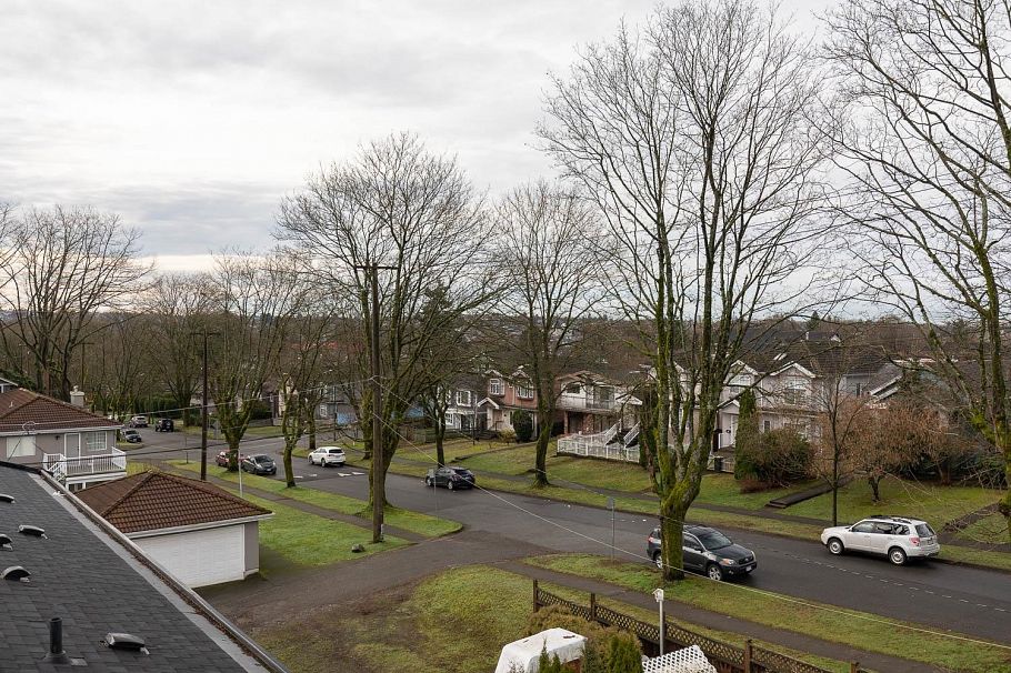 2 3508 E Pender Street Vancouver, BC - 27