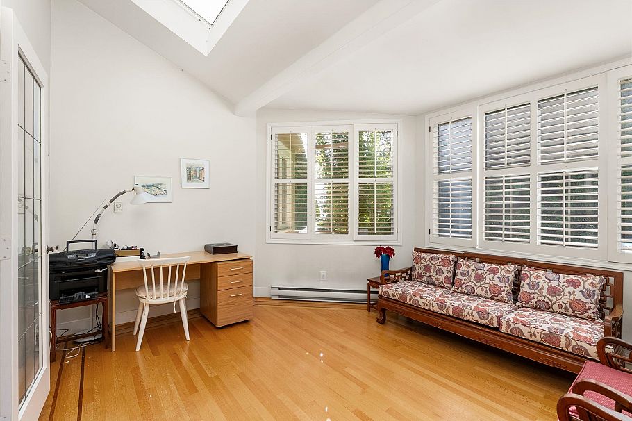 1537 W 40th Avenue Vancouver, BC - 16