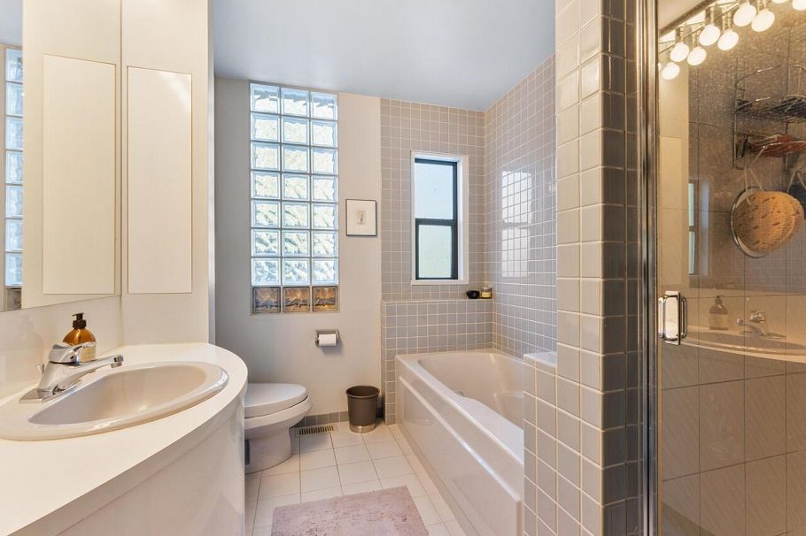 1588 Merlynn Crescent North Vancouver, BC - 28