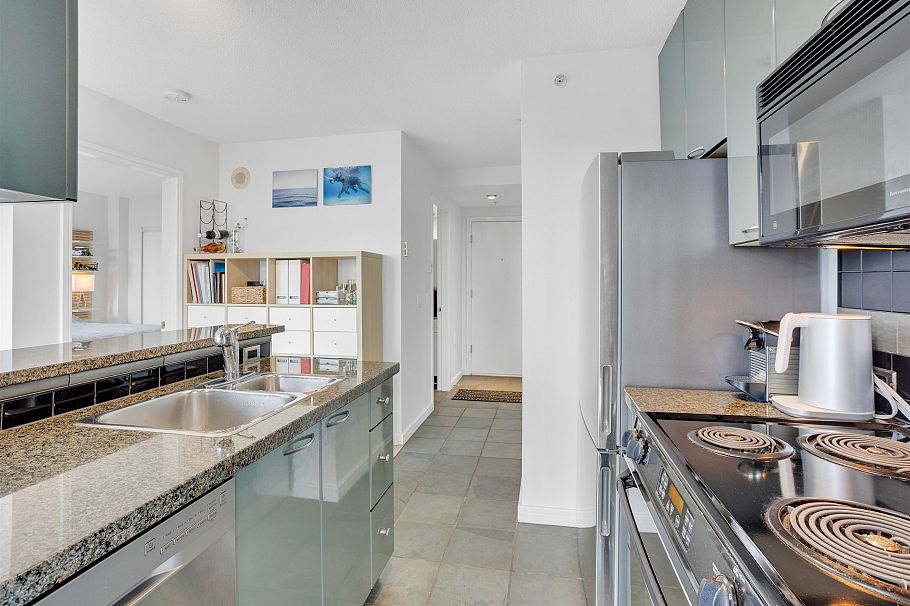 2507 1068 Hornby Street Vancouver, BC - 8