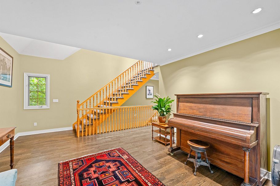 4622 Cove Cliff Road North Vancouver, BC - 28