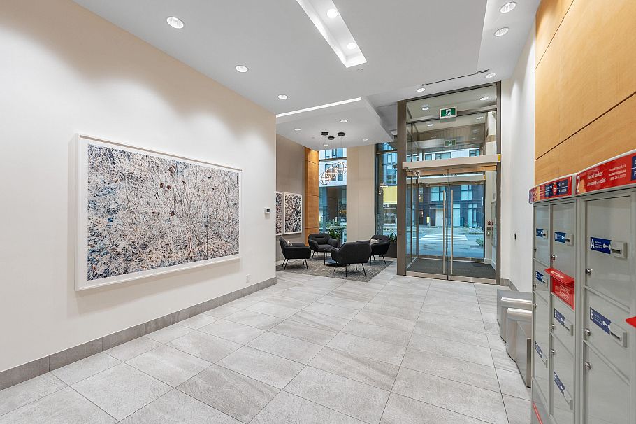 808 3557 Sawmill Crescent Vancouver, BC - 32