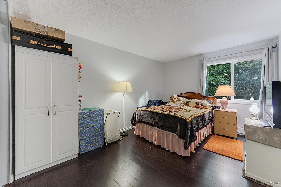 208 156 W 21st Street North Vancouver, BC - 16