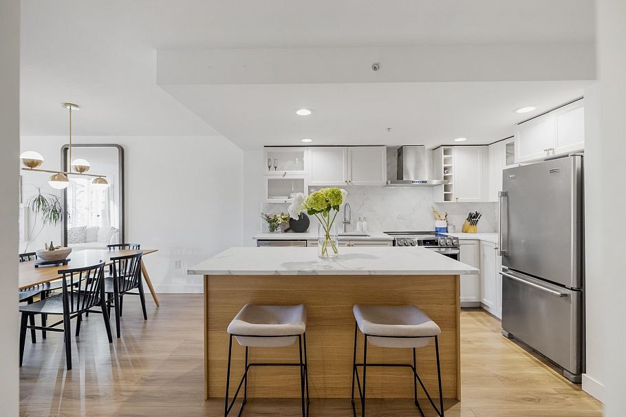 504 2137 W 10th Avenue Vancouver, BC - 3