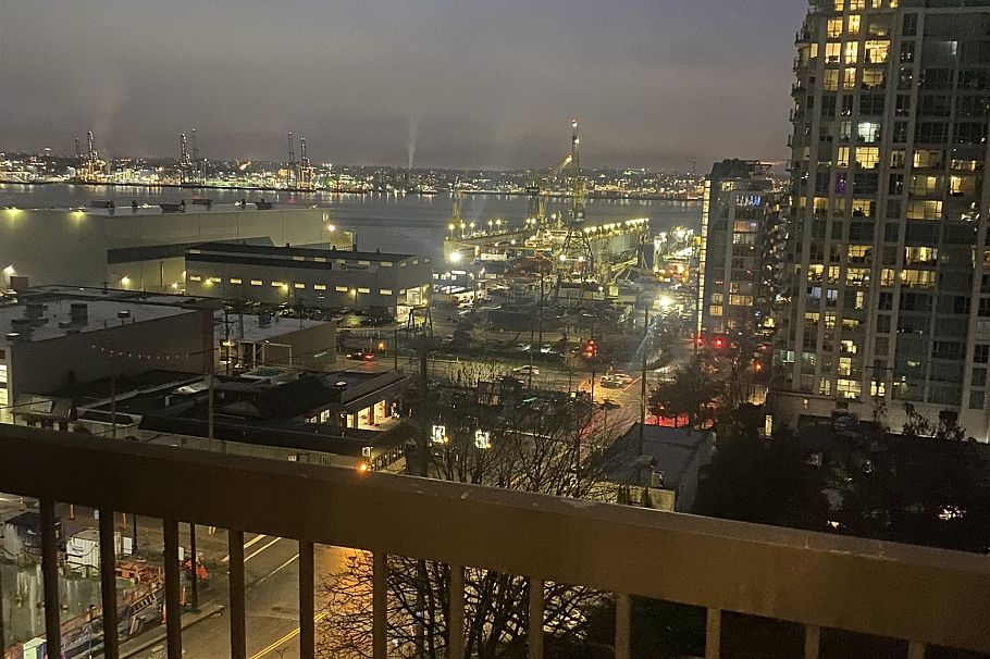 708 145 St. Georges Avenue North Vancouver, BC - 2