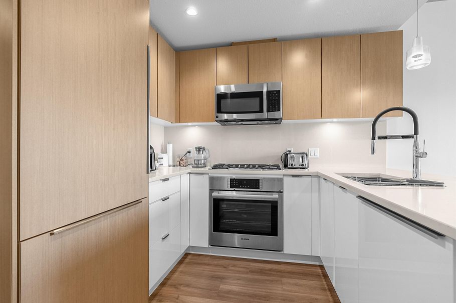 611 108 E 8th Street North Vancouver, BC - 9