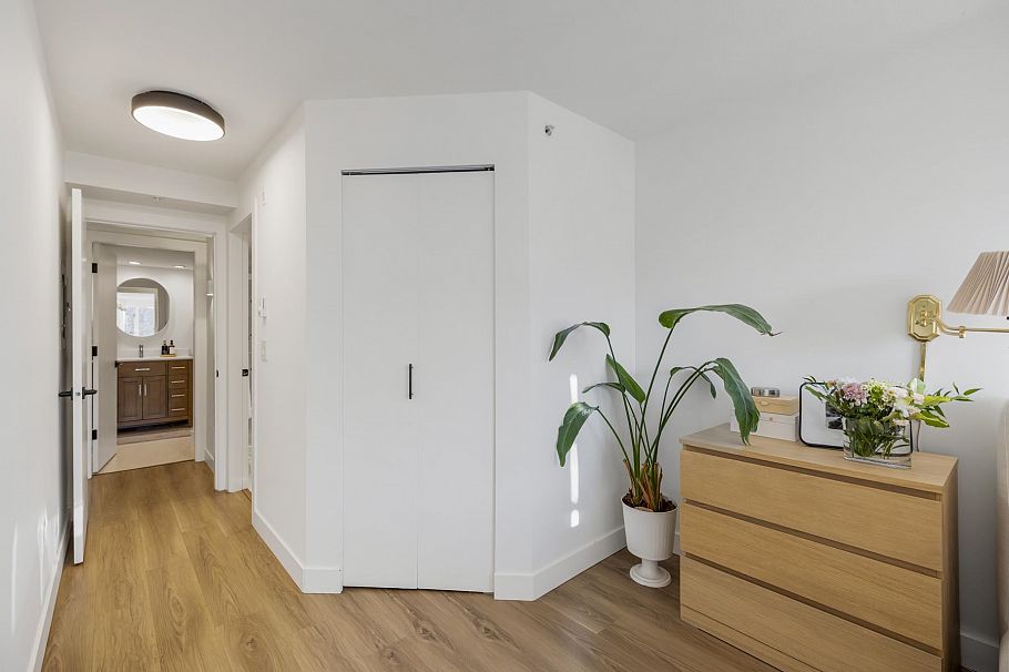 504 2137 W 10th Avenue Vancouver, BC - 17