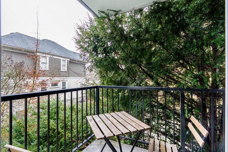 213 36 E 14th Avenue Vancouver, BC - 18