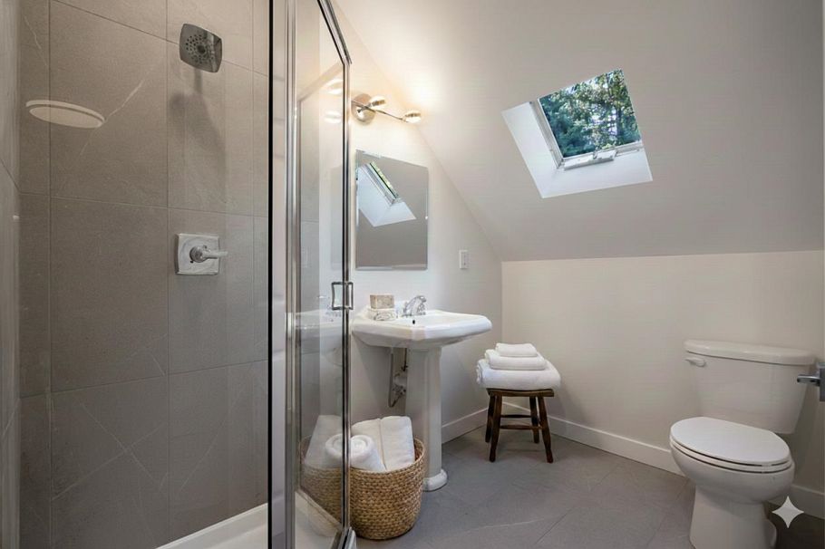 2266 Swinburne Avenue North Vancouver, BC - 28