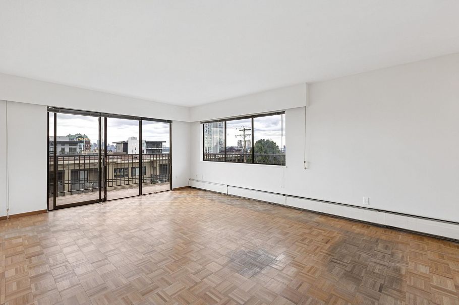 211 155 E 5th Street North Vancouver, BC - 16