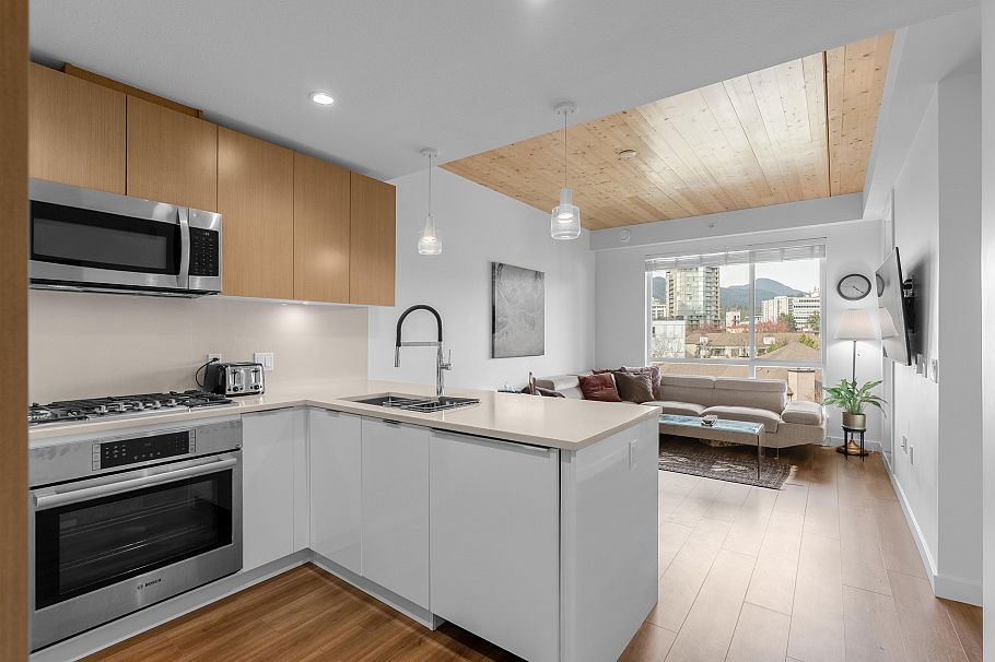 611 108 E 8th Street North Vancouver, BC - 4