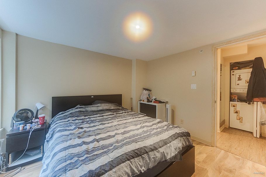 101 1099 W 71st Avenue Vancouver, BC - 13