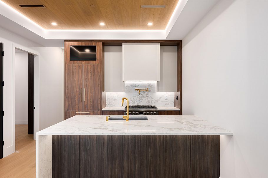 2 3466 Franklin Street Vancouver, BC - 12