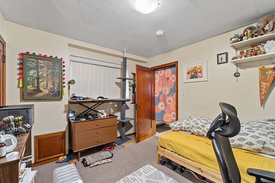 95 E 15th Avenue Vancouver, BC - 7