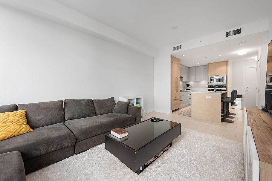 553 8575 Rivergrass Drive Vancouver, BC - 5