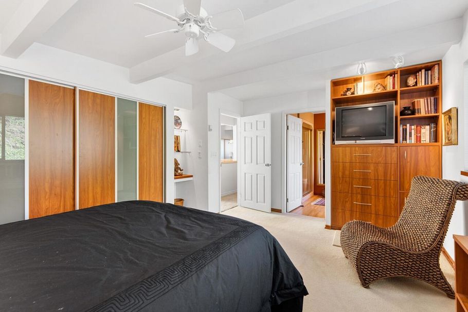 1588 Merlynn Crescent North Vancouver, BC - 26