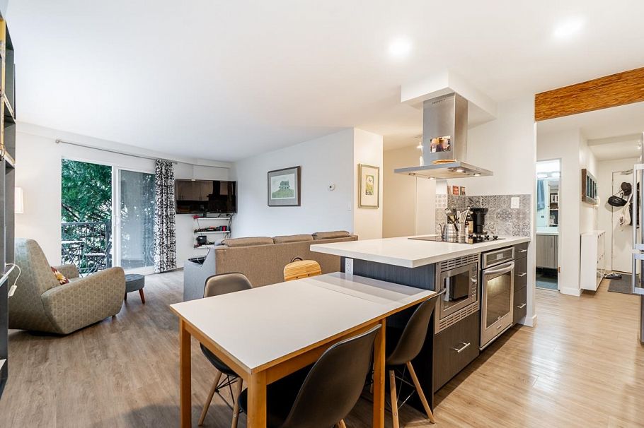 213 36 E 14th Avenue Vancouver, BC - 8