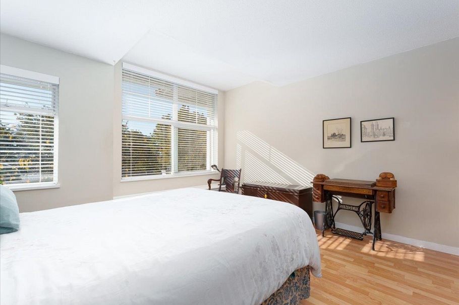 5 3588 Whitney Place Vancouver, BC - 17