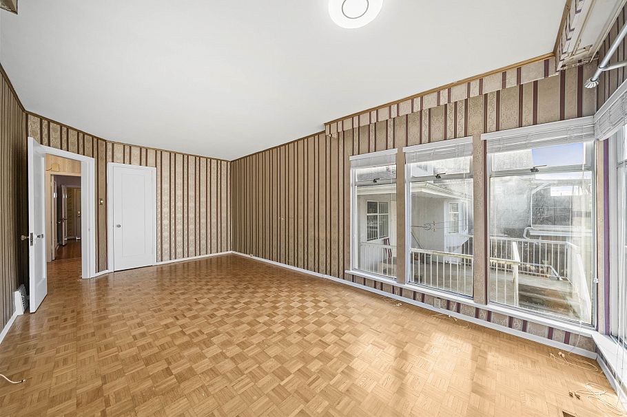 555 W 19th Avenue Vancouver, BC - 17