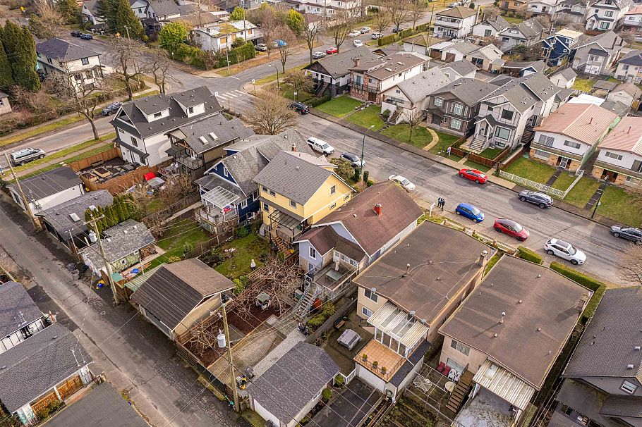 2675 Dundas Street Vancouver, BC - 31