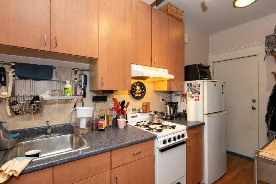 2822 Victoria Drive Vancouver, BC - 5