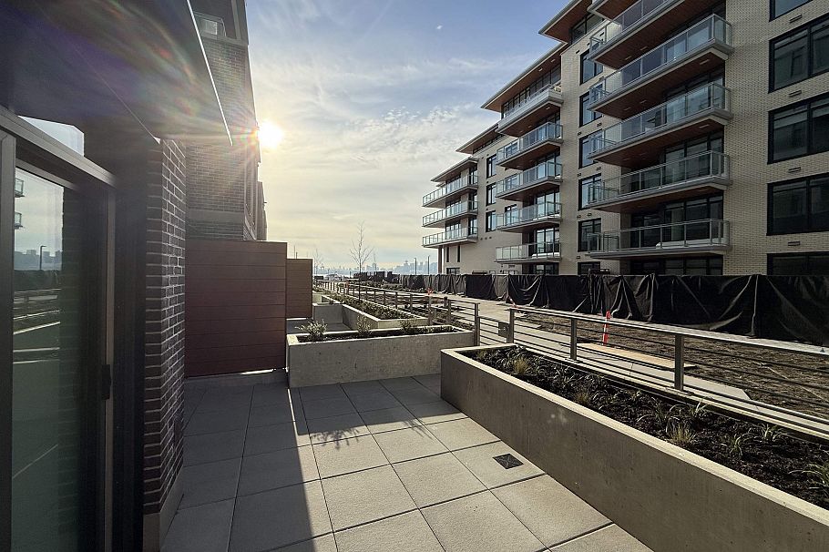 117 755 HARBOURSIDE DRIVE, North Vancouver BC V7P 0G1 North Vancouver, BC - 4