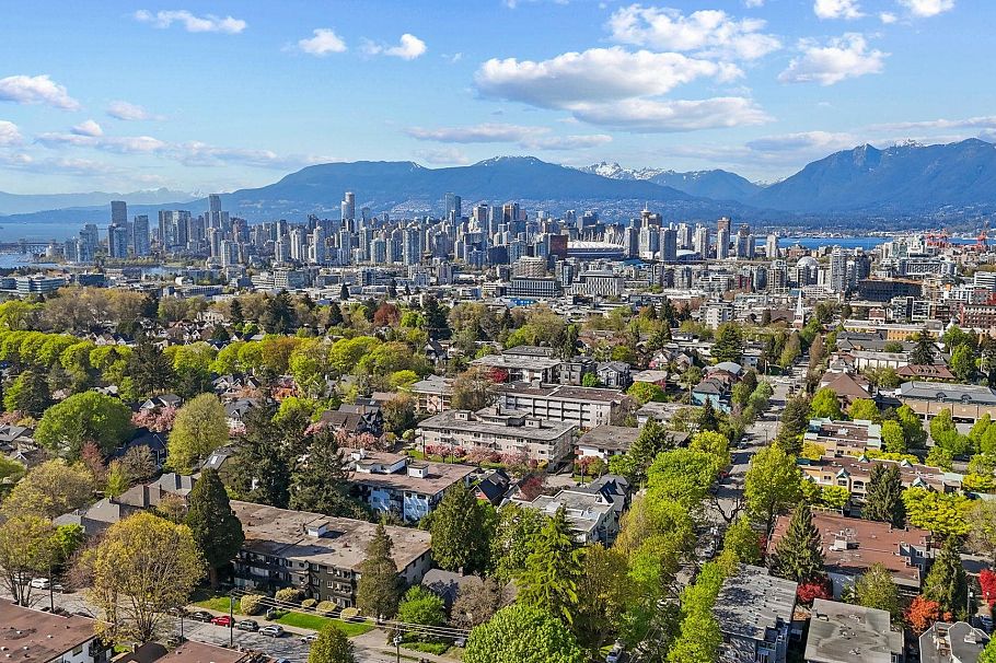 95 E 15th Avenue Vancouver, BC - 33