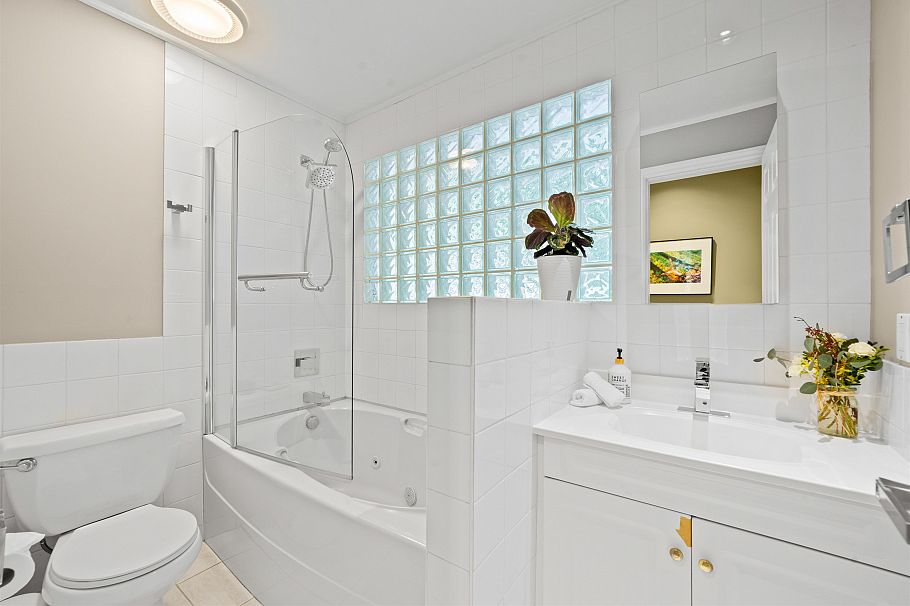 4622 Cove Cliff Road North Vancouver, BC - 11